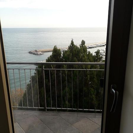 B&B Nido Sul Mare 알라시오 외부 사진