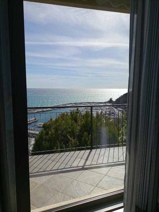 B&B Nido Sul Mare 알라시오 외부 사진